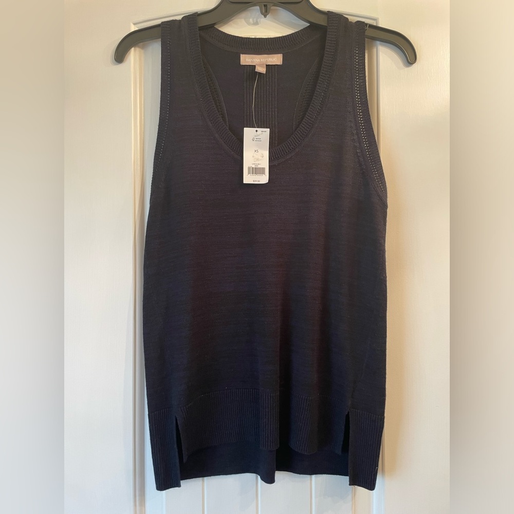 ⭐️NWT⭐️ Banana Republic black silk-blend top, size XS